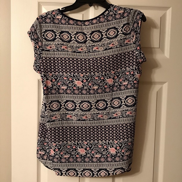 Sleeveless rayon top - Picture 2 of 4